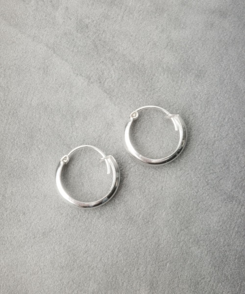 Chick（チック）の「【es】silver925 プレーンデザインピアス（ピアス（両耳用）・メンズ・その他/その他1・X-LARGE/LARGE/MEDIUM/SMALL/XX-LARGE）」の3枚目の写真