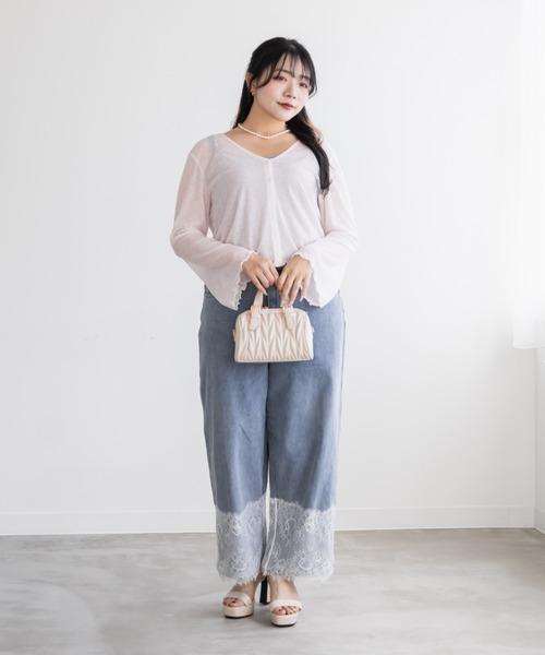 CLETTE(クレット)の「ベルスリーブシアーカーディガン(カーディガン/ボレロ・レディース・ブラック/オフホワイト/ピンク・LL/3L/4L)」の12枚目の写真