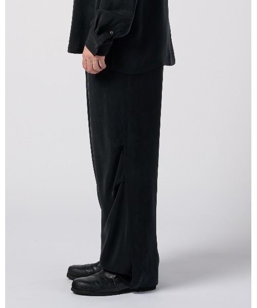 wjk（ダヴルジェイケイ）の「cupro vintage knee tuck easy pants（その他パンツ・メンズ・ブラック/ダークカーキ・X-LARGE/LARGE/MEDIUM/SMALL）」の20枚目の写真