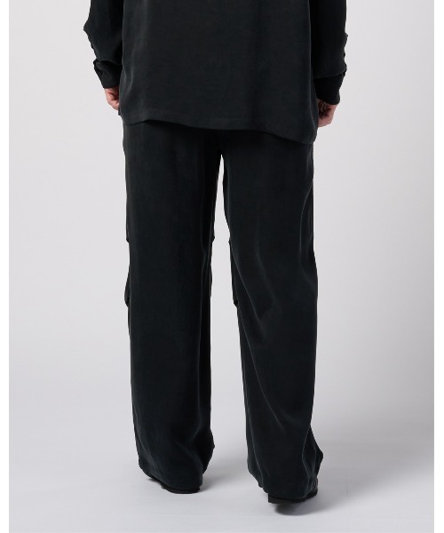 wjk（ダヴルジェイケイ）の「cupro vintage knee tuck easy pants（その他パンツ・メンズ・ブラック/ダークカーキ・X-LARGE/LARGE/MEDIUM/SMALL）」の21枚目の写真