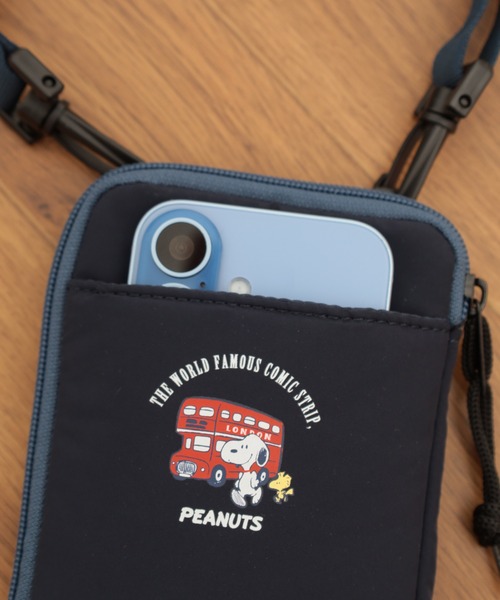 SNOOPY(スヌーピー)の「スヌーピー ショルダーバッグ スマホショルダー ポーチ SNOOPY(ショルダーバッグ・レディース・ネイビー・FREE)」の6枚目の写真