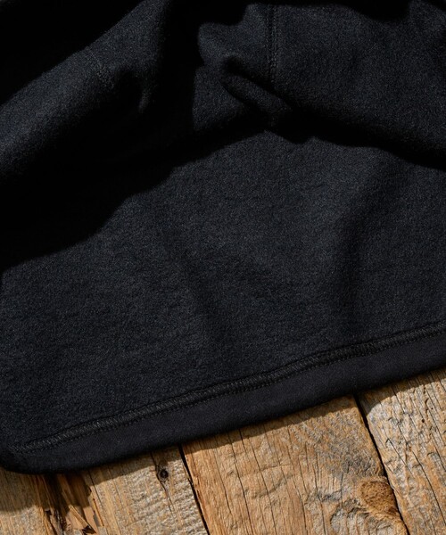 KAVU(カブー)の「KAVU/カブー 限定展開 KAVU×FREAK'S STORE / カブ― 別注 スピンドル クルーネック スウェット(スウェット・メンズ・グレイッシュベージュ/ネイビー/ブラック/アッシュグレー・SMALL/MEDIUM/LARGE)」の12枚目の写真