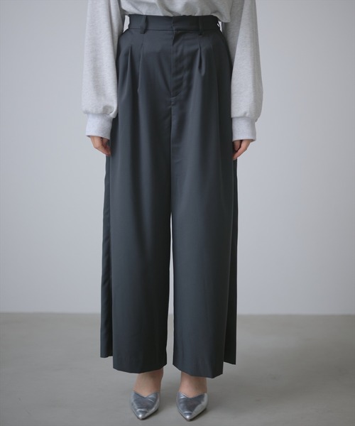 AND COUTURE(アンドクチュール)の「フリルミニスカートセットパンツ(その他パンツ・レディース・ブラック/チャコールグレー・SMALL/MEDIUM)」の20枚目の写真