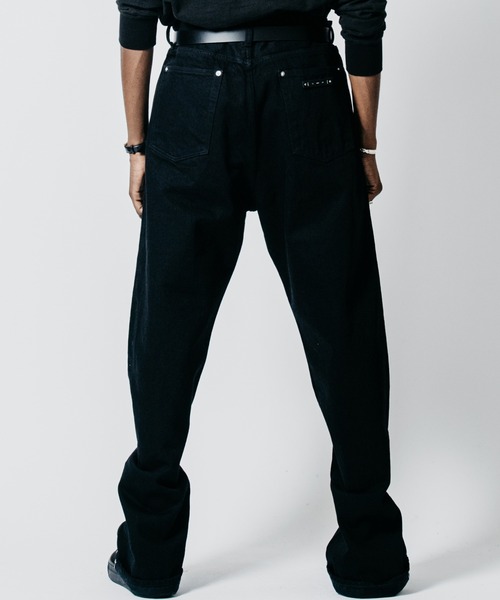 CRIMIE(クライミー)の「BORN FREE WIDE LUXURY SELVEDGE ONE WASH JEANS - BLACK MADE IN JAPAN(デニムパンツ・メンズ・ブラック・XXL/XL/L/M/S)」の10枚目の写真
