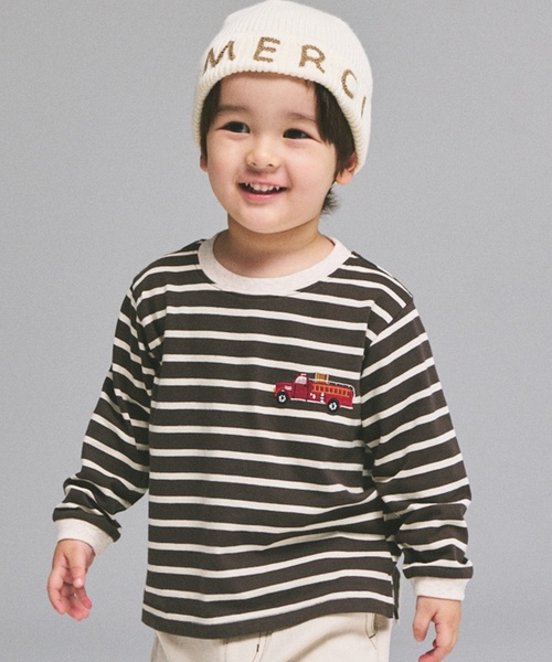 petit main(プティマイン)の「【WEB別注カラーあり】【プティプラ】BOYS長袖Tシャツ(Tシャツ/カットソー・キッズ・カラフル/クリーム/ブルー/レッド/モカ/オートミール/グリーン/キナリ/ダークブラウン・120cm/110cm/100cm/90cm/80cm)」の3枚目の写真