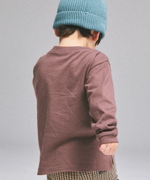 petit main(プティマイン)の「【WEB別注カラーあり】【プティプラ】BOYS長袖Tシャツ(Tシャツ/カットソー・キッズ・カラフル/クリーム/ブルー/レッド/モカ/オートミール/グリーン/キナリ/ダークブラウン・120cm/110cm/100cm/90cm/80cm)」の14枚目の写真