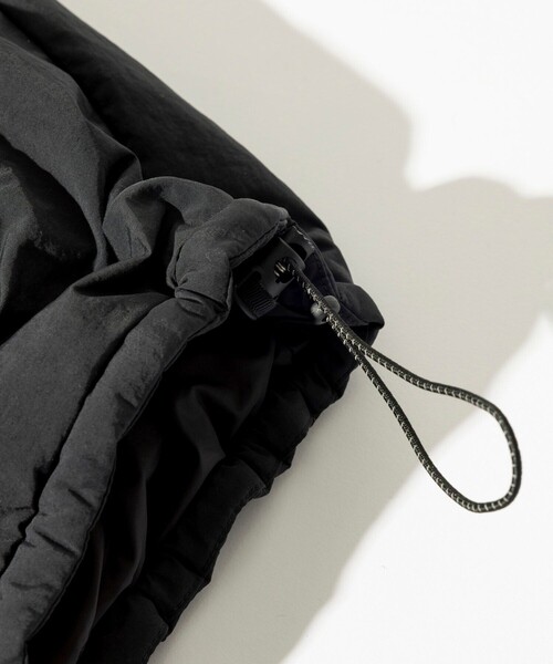 NANGA(ナンガ)の「NANGA/ナンガ SP HOODIE DOWN JACKET/別注 フーディー ダウンジャケット(ダウンジャケット/コート・メンズ・ブラック/オリーブ/グレー・X-LARGE/LARGE/MEDIUM/SMALL)」の22枚目の写真