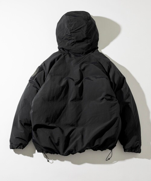 NANGA(ナンガ)の「NANGA/ナンガ SP HOODIE DOWN JACKET/別注 フーディー ダウンジャケット(ダウンジャケット/コート・メンズ・ブラック/オリーブ/グレー・X-LARGE/LARGE/MEDIUM/SMALL)」の16枚目の写真