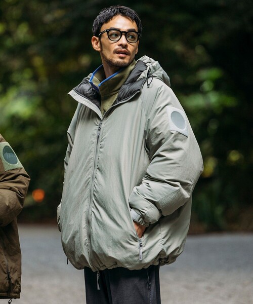 NANGA(ナンガ)の「NANGA/ナンガ SP HOODIE DOWN JACKET/別注 フーディー ダウンジャケット(ダウンジャケット/コート・メンズ・ブラック/オリーブ/グレー・X-LARGE/LARGE/MEDIUM/SMALL)」の5枚目の写真