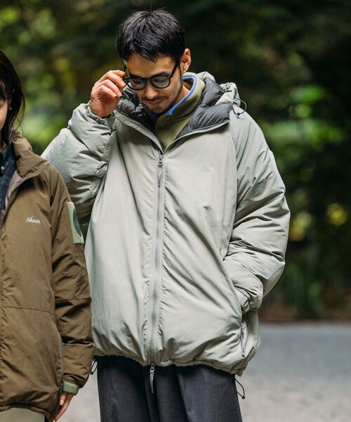NANGA(ナンガ)の「NANGA/ナンガ SP HOODIE DOWN JACKET/別注 フーディー ダウンジャケット(ダウンジャケット/コート・メンズ・ブラック/オリーブ/グレー・X-LARGE/LARGE/MEDIUM/SMALL)」の6枚目の写真