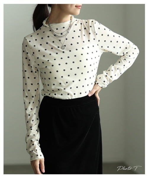 Sawa a la mode(サワアラモード)の「ドット柄シアーハイネックトップス(Tシャツ/カットソー・レディース・ブラック/オフホワイト・FREE)」の3枚目の写真