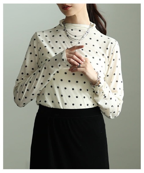 Sawa a la mode(サワアラモード)の「ドット柄シアーハイネックトップス(Tシャツ/カットソー・レディース・ブラック/オフホワイト・FREE)」の5枚目の写真