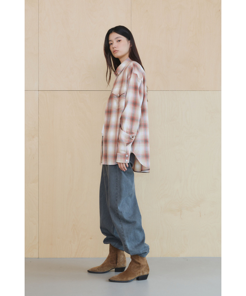 KUME(クメ)の「Cotton Checked Shirt with Embroidered Pocket, Red(シャツ/ブラウス・レディース・その他・MEDIUM)」の2枚目の写真