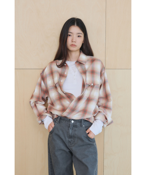 KUME(クメ)の「Cotton Checked Shirt with Embroidered Pocket, Red(シャツ/ブラウス・レディース・その他・MEDIUM)」の4枚目の写真