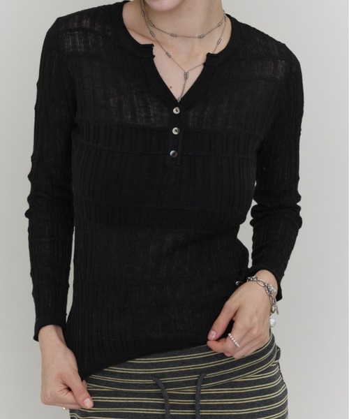 Rohwel（ローウェル）の「Sheer Random Rib Henley Top / シアーランダムリブヘンリートップ（カーディガン/ボレロ・レディース・グレー/ホワイト/ブラック・FREE）」の5枚目の写真