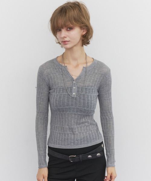 Rohwel（ローウェル）の「Sheer Random Rib Henley Top / シアーランダムリブヘンリートップ（カーディガン/ボレロ・レディース・グレー/ホワイト/ブラック・FREE）」の21枚目の写真