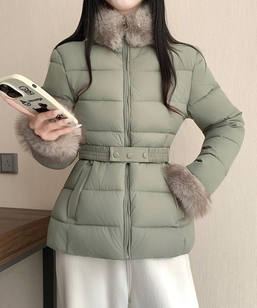 AMAJI(アマジ)の「スタンドカラー ウエストマーク 中綿ジャケット(その他アウター・レディース・ライトグリーン/ホワイト/ブラック/ベージュ/ブラウン・X-LARGE/LARGE/MEDIUM)」の10枚目の写真