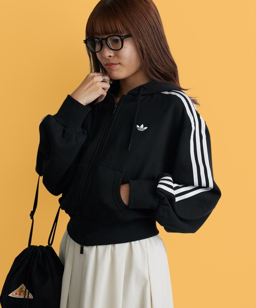 adidas アディダス ORI CROP ZH オリジナルス クロップド丈 ジッパー フーディー フルジップパーカー ショート丈 袖ライン 胸ロゴ 羽織り メンズ レディース 2026年 秋 秋服 冬 冬服 パーカー adidas アディダス のファッション通販