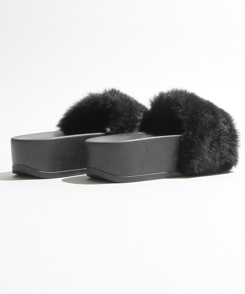 WEGO（ウィゴー）の「WEGO/厚底ファーサンダル（サンダル・レディース・ホワイト/ピンク/パープル/ブラック・LARGE/MEDIUM）」の7枚目の写真