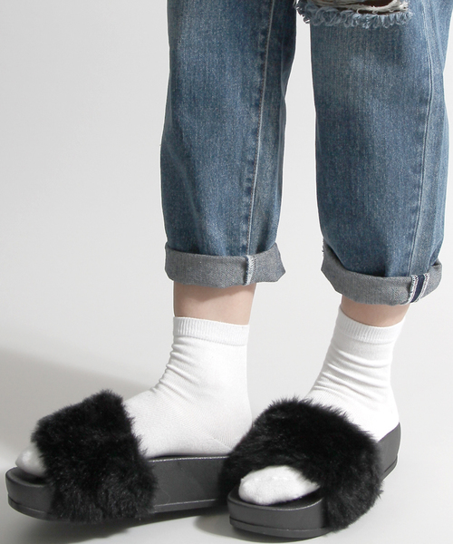 WEGO（ウィゴー）の「WEGO/厚底ファーサンダル（サンダル・レディース・ホワイト/ピンク/パープル/ブラック・LARGE/MEDIUM）」の5枚目の写真