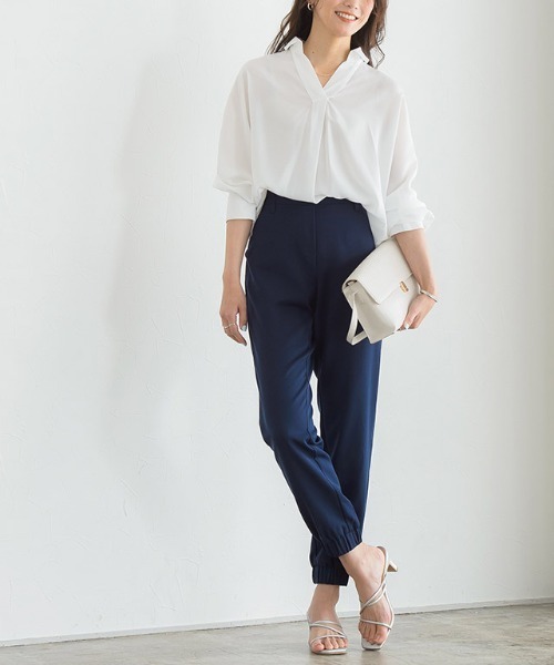 Pierrot（ピエロ）の「選べるS-Lサイズ展開◎高見え素材ジョガーパンツ（その他パンツ・レディース・ブラック/グレイッシュベージュ/ピンクベージュ/チャコール/ベージュ/ネイビー/ストライプ/グレー/ライトカーキ/スモークピンク・S/M/L）」の7枚目の写真