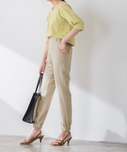 Pierrot（ピエロ）の「選べるS-Lサイズ展開◎高見え素材ジョガーパンツ（その他パンツ・レディース・ブラック/グレイッシュベージュ/ピンクベージュ/チャコール/ベージュ/ネイビー/ストライプ/グレー/ライトカーキ/スモークピンク・S/M/L）」の21枚目の写真