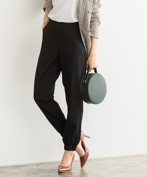 Pierrot（ピエロ）の「選べるS-Lサイズ展開◎高見え素材ジョガーパンツ（その他パンツ・レディース・ブラック/グレイッシュベージュ/ピンクベージュ/チャコール/ベージュ/ネイビー/ストライプ/グレー/ライトカーキ/スモークピンク・S/M/L）」の13枚目の写真