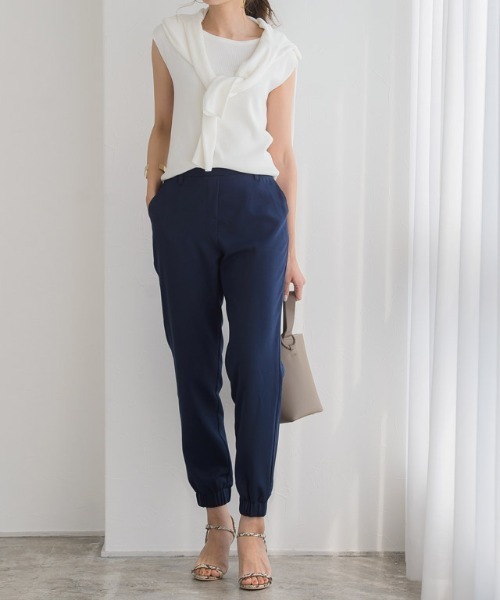 Pierrot（ピエロ）の「選べるS-Lサイズ展開◎高見え素材ジョガーパンツ（その他パンツ・レディース・ブラック/グレイッシュベージュ/ピンクベージュ/チャコール/ベージュ/ネイビー/ストライプ/グレー/ライトカーキ/スモークピンク・S/M/L）」の16枚目の写真