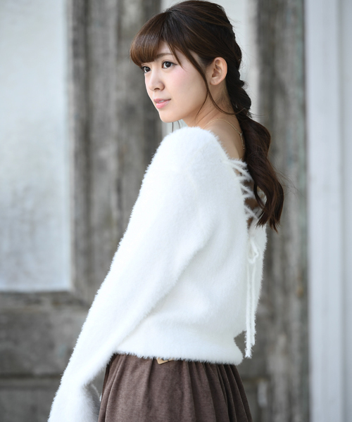 rps（アールピーエス）の「レースアップフェザーＶネックプルオーバー/バックシャンニット（ニット/セーター・レディース・サックスブルー/ライトグレー/ピンク/オフホワイト・M）」の2枚目の写真