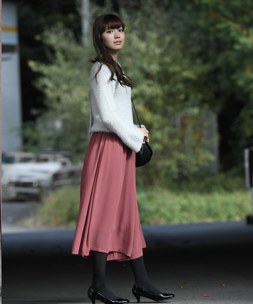 rps（アールピーエス）の「レースアップフェザーＶネックプルオーバー/バックシャンニット（ニット/セーター・レディース・サックスブルー/ライトグレー/ピンク/オフホワイト・M）」の16枚目の写真