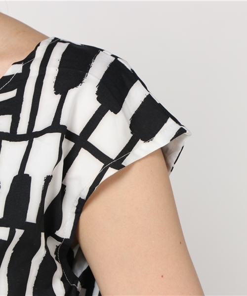 MERLOT（メルロー）の「ピアノストライプ柄ウエストリボンワンピース5779（ワンピース・レディース・レッド/ブルー/ブラック・FREE）」の15枚目の写真