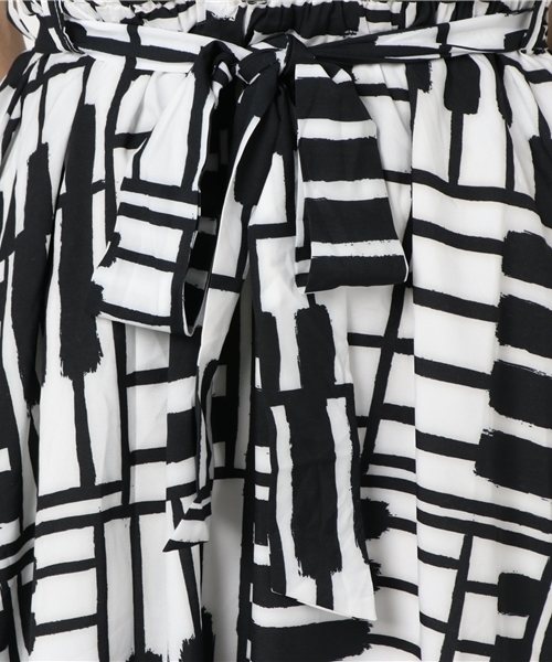 MERLOT（メルロー）の「ピアノストライプ柄ウエストリボンワンピース5779（ワンピース・レディース・レッド/ブルー/ブラック・FREE）」の6枚目の写真