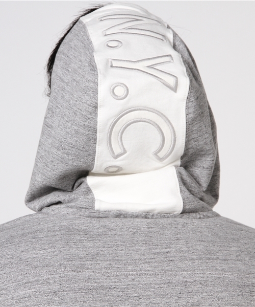 AVIREX（アヴィレックス）の「【直営店限定】L/S STRETCH PULLOVER PARKA/　長袖　ストレッチ　プルオーバーパーカー（パーカー・メンズ・オフホワイト/ブラック/ネイビー/ライトブルーグレー・LARGE/XX-LARGE/MEDIUM/X-LARGE）」の8枚目の写真