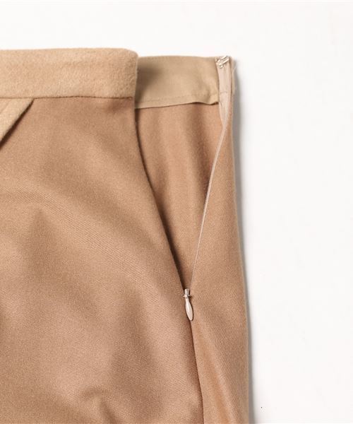 PEGGY LANA（ペギーラナ）の「Asymmetry Flare SK（スカート・レディース・ベージュ/イエロー系その他・1/2）」の3枚目の写真