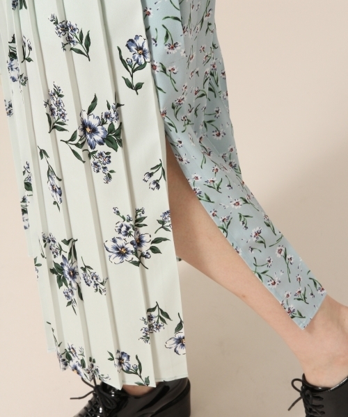 LOWRYS FARM（ローリーズファーム）の「ハナキリカエプリーツスカート　783105 （スカート・レディース・ネイビー/イエロー/ブルー・FREE）」の7枚目の写真