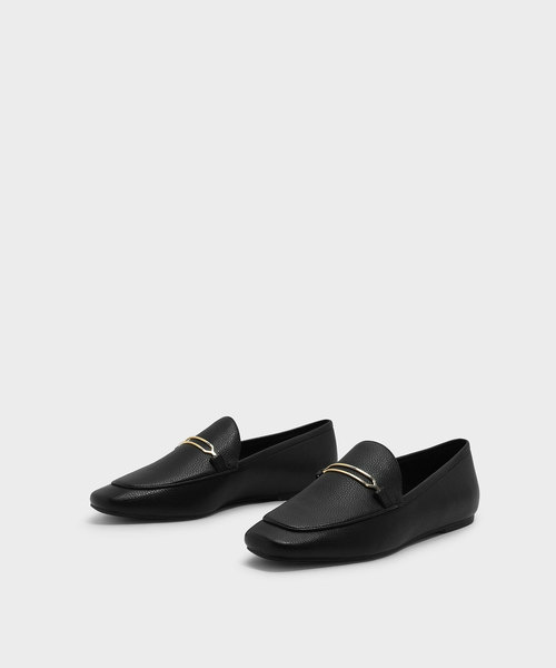 CHARLES & KEITH(チャールズ & キース)の「メタルディテールペニーローファー / METALLIC DETAIL PENNY LOAFERS(ローファー・レディース・ピンク/ライトベージュ/ブラック・25cm/23cm/24.5cm/22.5cm/23.5cm)」の4枚目の写真