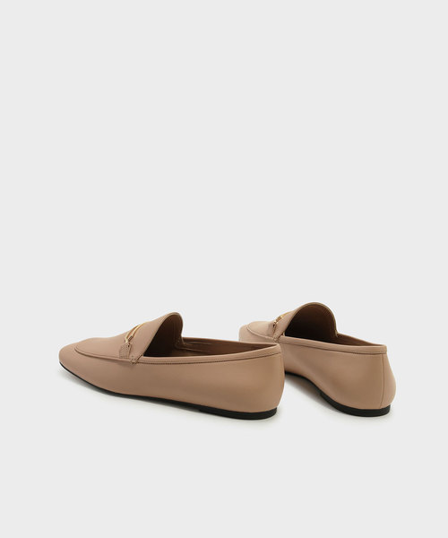 CHARLES & KEITH(チャールズ & キース)の「メタルディテールペニーローファー / METALLIC DETAIL PENNY LOAFERS(ローファー・レディース・ピンク/ライトベージュ/ブラック・25cm/23cm/24.5cm/22.5cm/23.5cm)」の8枚目の写真