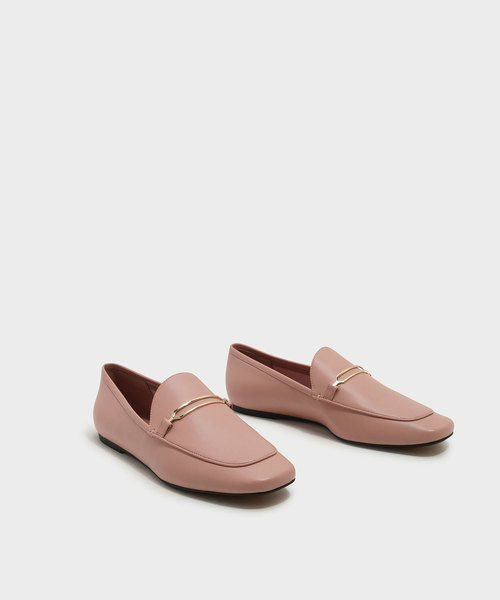 CHARLES & KEITH(チャールズ & キース)の「メタルディテールペニーローファー / METALLIC DETAIL PENNY LOAFERS(ローファー・レディース・ピンク/ライトベージュ/ブラック・25cm/23cm/24.5cm/22.5cm/23.5cm)」の10枚目の写真