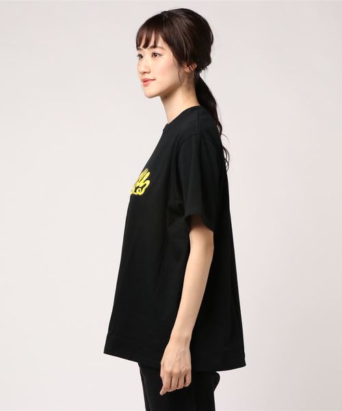 PUNYUS（プニュズ）の「ロゴプリントTシャツ（Tシャツ/カットソー・レディース・ホワイト/ブラック/イエロー・1/2/4/3）」の5枚目の写真