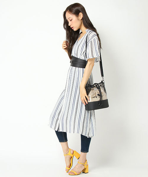 VENCEEXCHANGE（ヴァンスエクスチェンジ）の「ストライプシャツワンピース（シャツワンピース・レディース・オフホワイト/スカイブルー・M）」の5枚目の写真