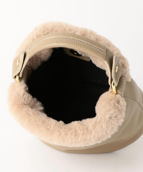 LAURA DI MAGGIO（ローラディマッジオ）の「[別注]LAURA DI MAGGIO KFC FURTRIM 2WAYバッグ ◆（ショルダーバッグ・レディース・ブラック/ベージュ/ワインレッド・FREE）」の9枚目の写真