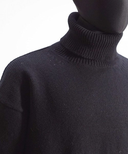 KAIKO（カイコー）の「KAIKO TURTLE NECK OBLONG SWEATER（ニット