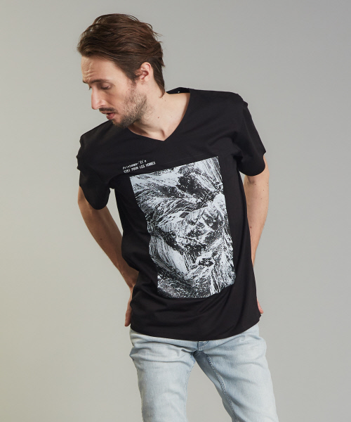 5351 POUR LES HOMMES(ゴーサンゴーイチプールオム)の「圧着マウンテンTシャツ(Tシャツ/カットソー・メンズ・ホワイト/ブラック・44/46/48/50)」の2枚目の写真