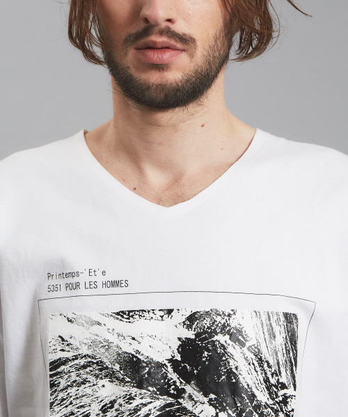 5351 POUR LES HOMMES(ゴーサンゴーイチプールオム)の「圧着マウンテンTシャツ(Tシャツ/カットソー・メンズ・ホワイト/ブラック・44/46/48/50)」の4枚目の写真