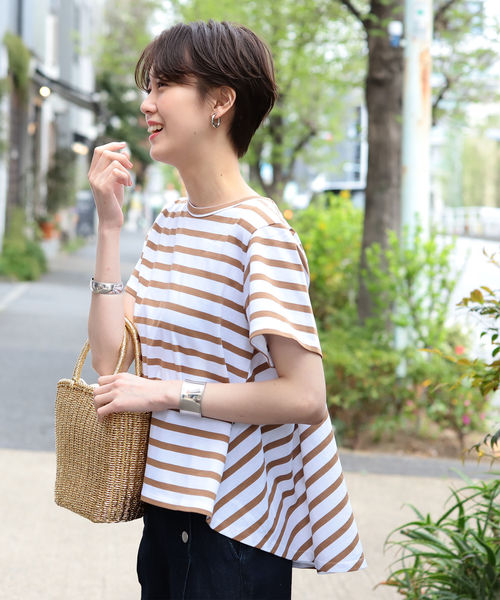 Ray BEAMS（レイビームス）の「Ray BEAMS / バック フレア クルーネック Tシャツ（Tシャツ/カットソー・レディース・ホワイト/ブラック/その他/その他1・ONE SIZE）」の8枚目の写真