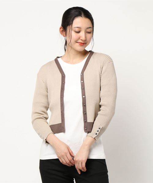 12Twelve Agenda(トゥエルブ アジェンダ)の「Vネック配色9分袖ニットカーディガン(カーディガン/ボレロ・レディース・ベージュ/ラベンダー/ネイビー・M)」の6枚目の写真