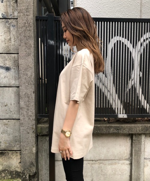 ENVYM（アンビー）の「バックラベルビッグＴｅｅ（Tシャツ/カットソー・レディース・ホワイト/ブラック/ベージュ/ピンク・FREE）」の14枚目の写真