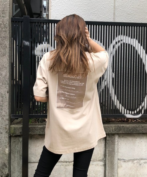 ENVYM（アンビー）の「バックラベルビッグＴｅｅ（Tシャツ/カットソー・レディース・ホワイト/ブラック/ベージュ/ピンク・FREE）」の22枚目の写真