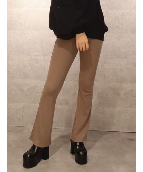 EMODA（エモダ）の「リブフレアWボタンパンツ（その他パンツ・レディース・ブラック/カーキ/ベージュ・SMALL/MEDIUM）」の3枚目の写真