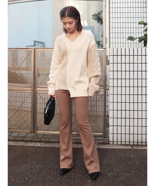 EMODA（エモダ）の「リブフレアWボタンパンツ（その他パンツ・レディース・ブラック/カーキ/ベージュ・SMALL/MEDIUM）」の16枚目の写真